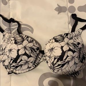 Victoria secrets bra